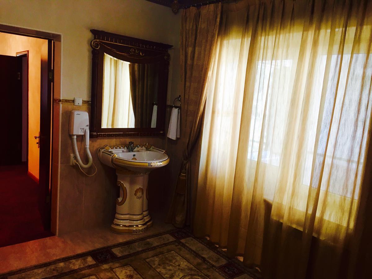 Hotel Ark Ms Taraz Eksteriør billede