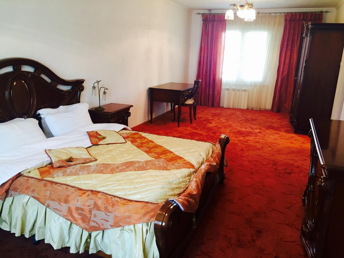 Hotel Ark Ms Taraz Eksteriør billede