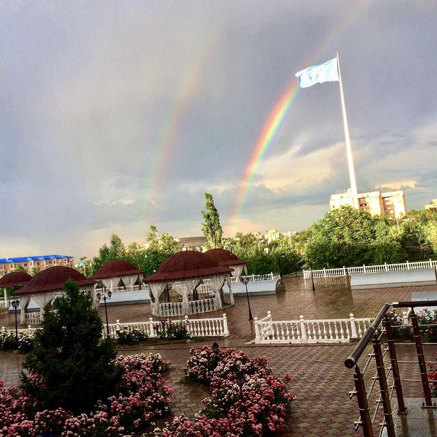 Hotel Ark Ms Taraz Eksteriør billede